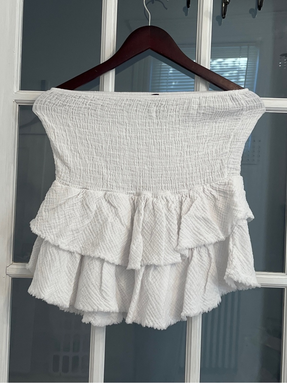 VENTI6 Women's White Cotton Smocked Ruffle Bottom Strapless Top Size M